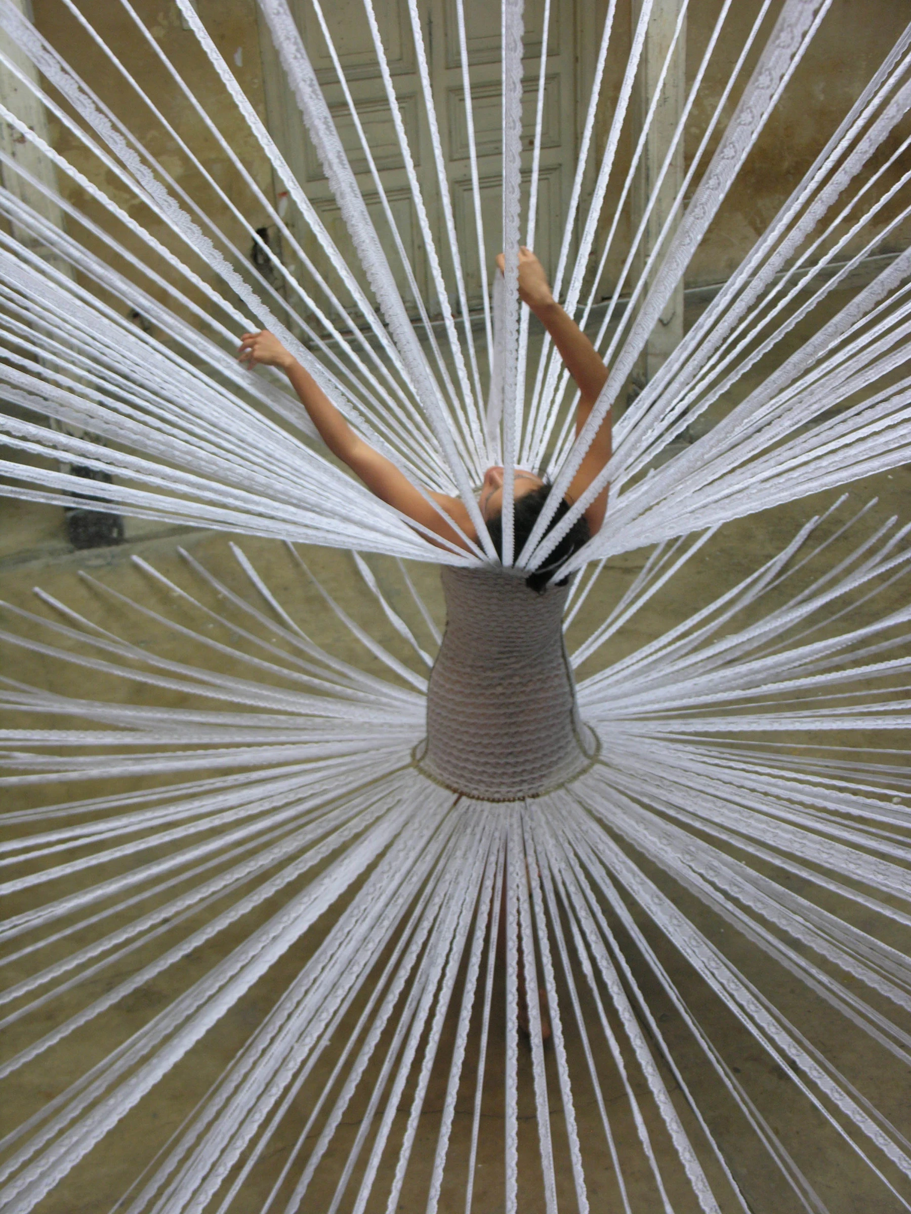 Instalación «Gracia encadenada» de Giovanna Mosquera, fotografía 2