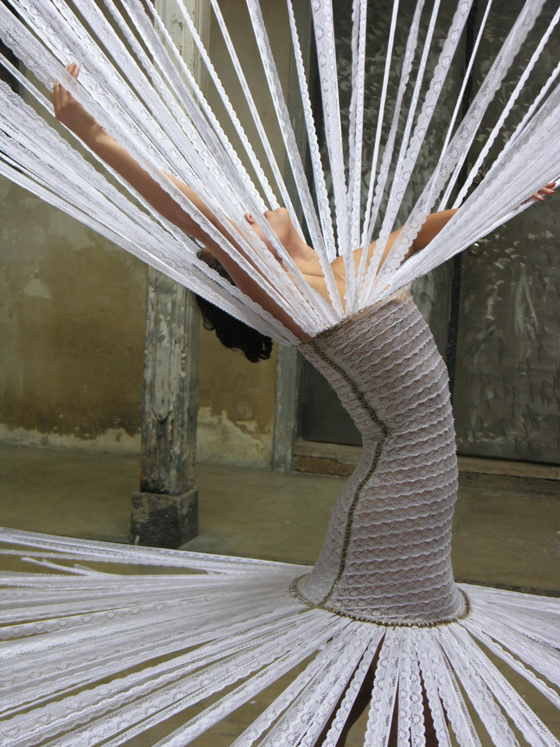 Instalación «Gracia encadenada» de Giovanna Mosquera, fotografía 3