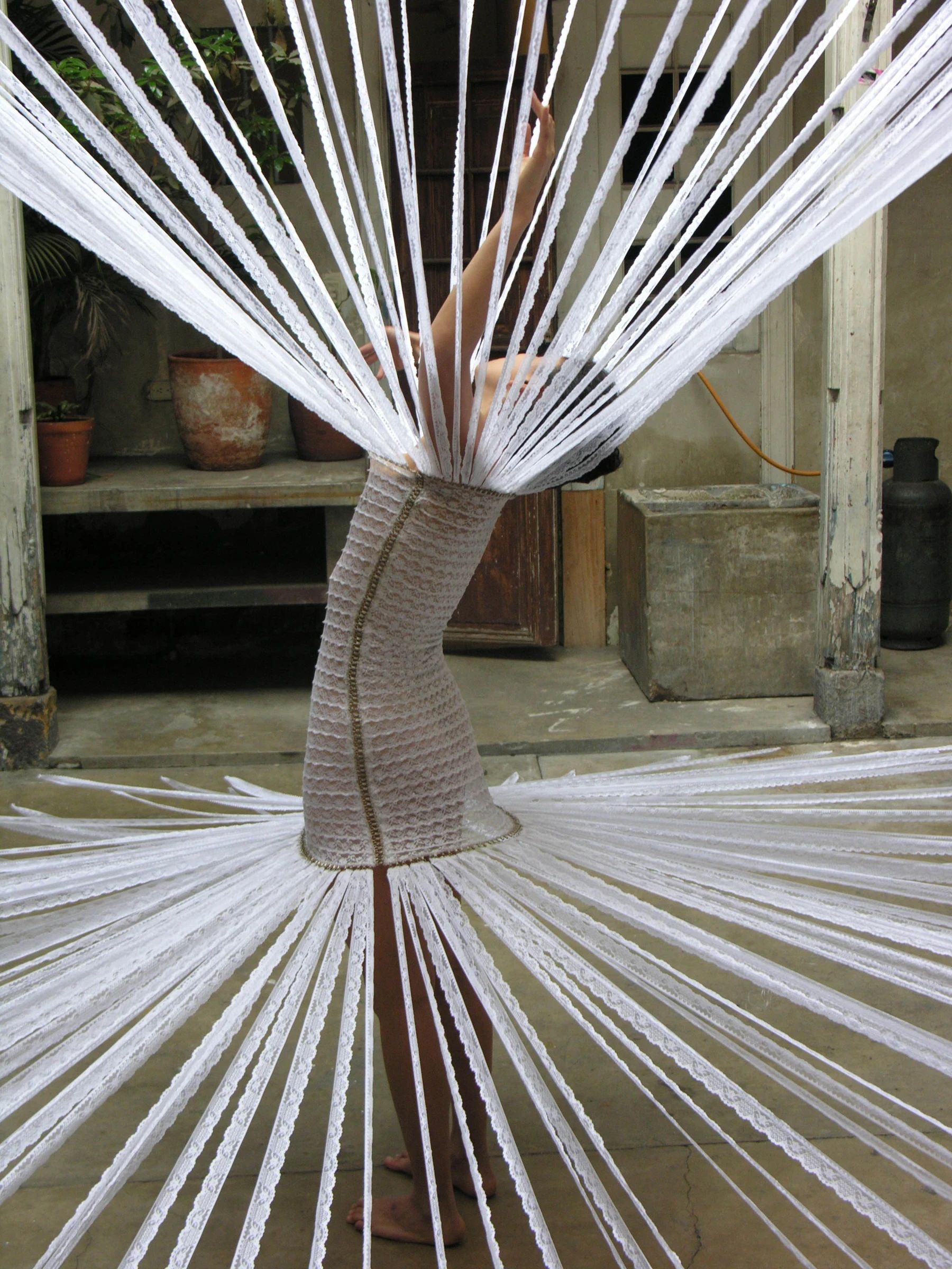 Instalación «Gracia encadenada» de Giovanna Mosquera, fotografía 8