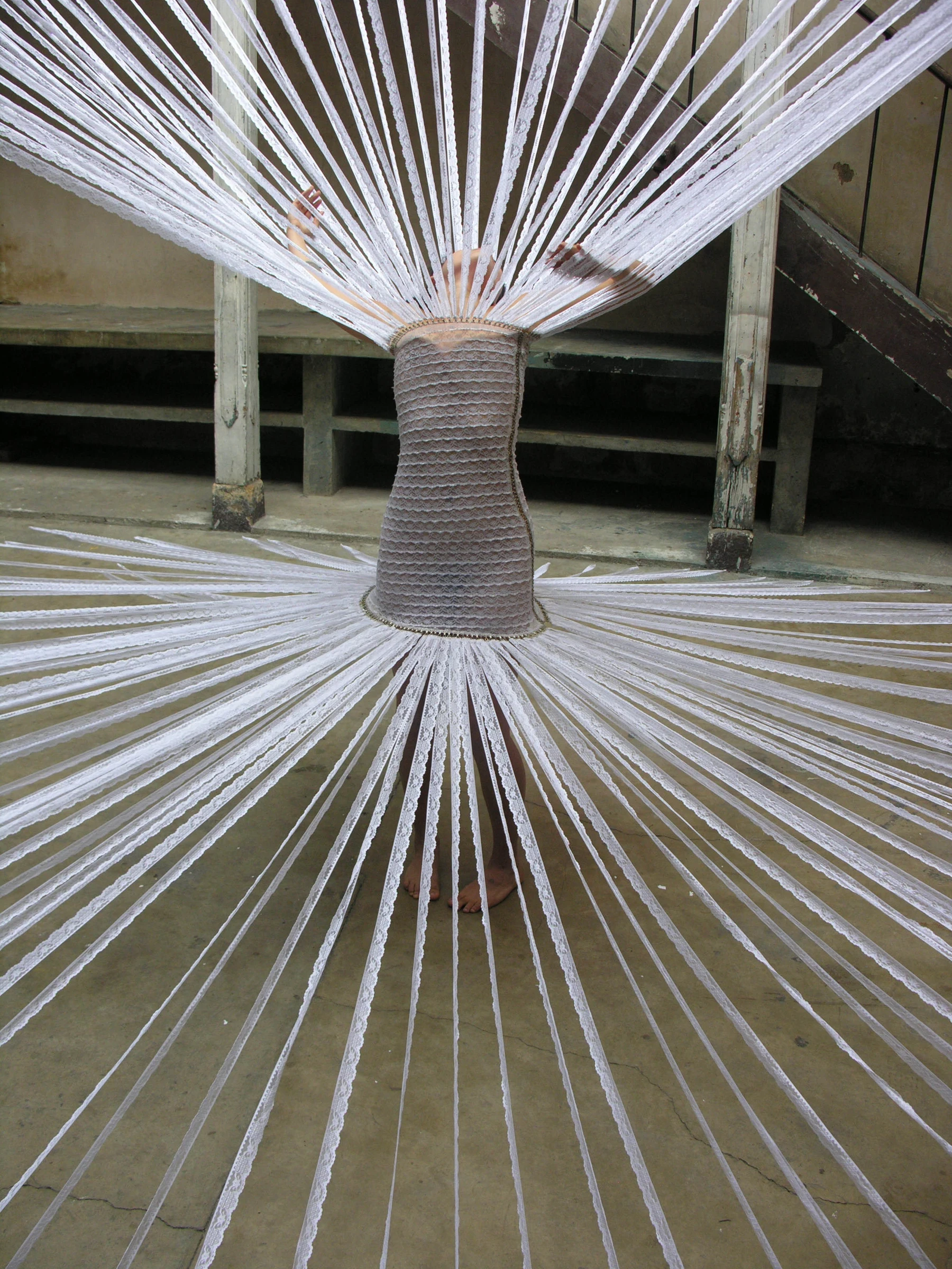 Instalación «Gracia encadenada» de Giovanna Mosquera, fotografía 11